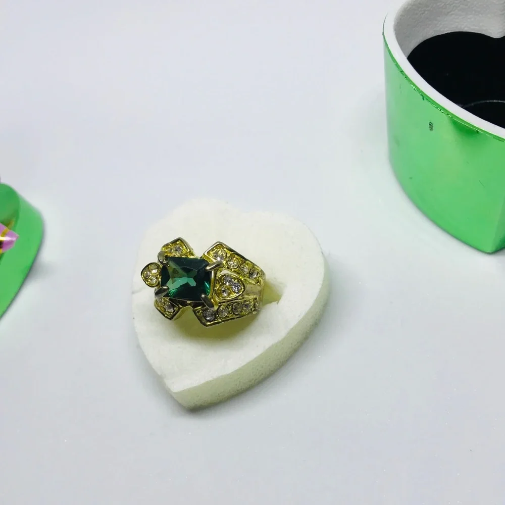 Vintage Gorgeous Big Unique Statement CZ Ring Deadstock Rare NEW Cocktail